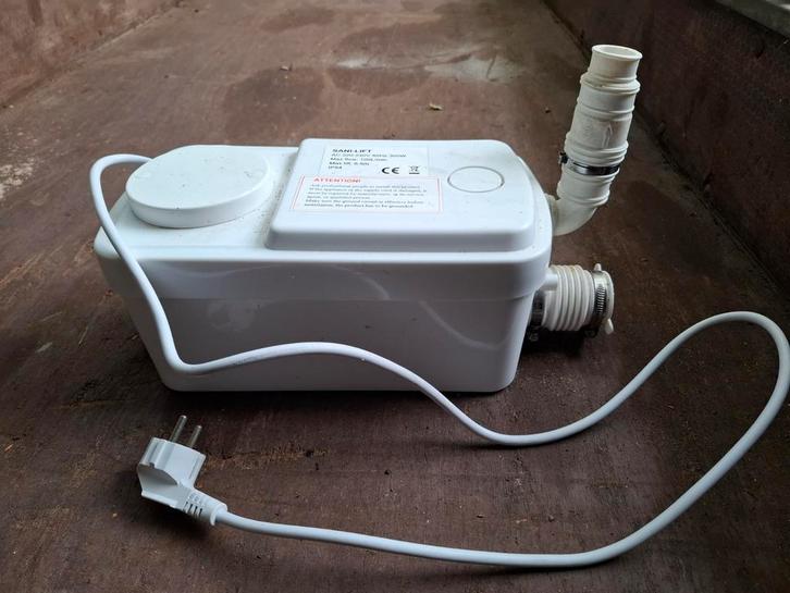 Sanilift Vuilwaterpomp, Doe-het-zelf en Verbouw, Sanitair, Gebruikt, Overige typen, Ophalen of Verzenden