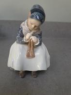 Royal Copenhagen, Amager girl, Verzamelen, Beelden en Beeldjes, Ophalen of Verzenden, Zo goed als nieuw, Mens
