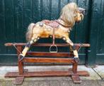 Antiek houten schommelpaard, Antiek en Kunst, Antiek | Speelgoed, Ophalen