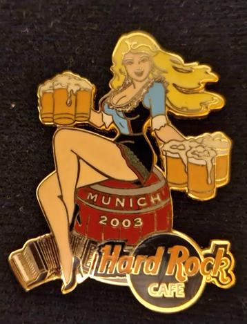 Hard rock cafe Munchen 2003 bier dame pin beschikbaar voor biedingen