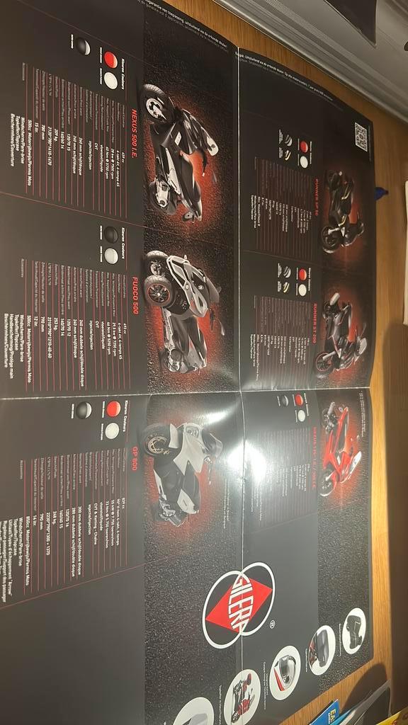 Gilera informatie poster GP 800 runner RST nexus fuoco, Motoren, Tuning en Styling, Ophalen of Verzenden