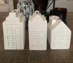 3 witte Riverdale huisjes spaarpotten, Ophalen of Verzenden, Zo goed als nieuw, Overige materialen, Minder dan 25 cm