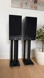 ATC SMC 19 in kleur zwart (Black Ash) inclusief stands, Zo goed als nieuw, 120 watt of meer, Front, Rear of Stereo speakers, Ophalen