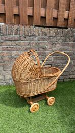 Leuke kinderwagen poppen, Kinderen en Baby's, Speelgoed | Poppen, Ophalen of Verzenden, Gebruikt, Babypop