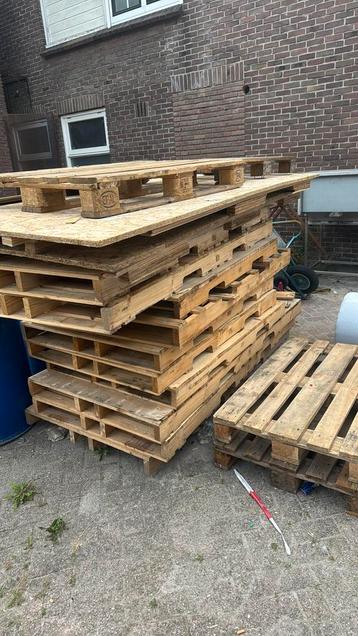 Gratis pallets beschikbaar voor biedingen