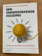 Een onderzoekende houding, Ophalen of Verzenden, Zo goed als nieuw, HBO