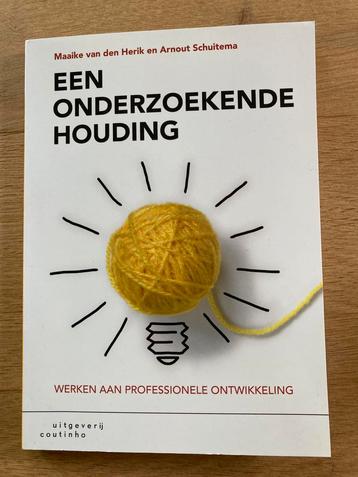 Een onderzoekende houding beschikbaar voor biedingen