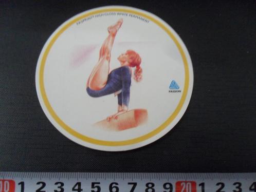 sticker strip vrouw turnen evenwichtsbalk, Verzamelen, Stickers, Zo goed als nieuw, Bedrijf of Vereniging, Ophalen