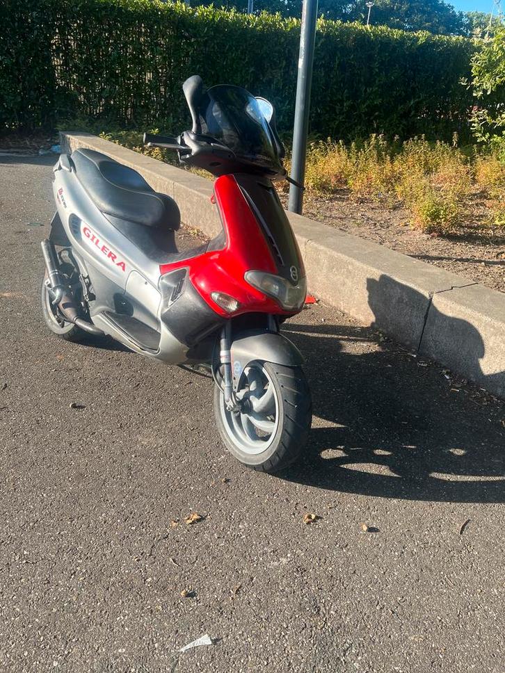 Runner 70cc, Fietsen en Brommers, Scooters | Piaggio, Zo goed als nieuw, Overige modellen, Maximaal 45 km/u, Tweetakt, Ophalen