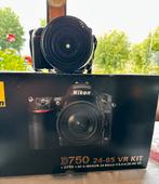 Nikon D750 Full frame met lens. slechts 8000 clicks, Ophalen, Spiegelreflex, 26 Megapixel, Zo goed als nieuw