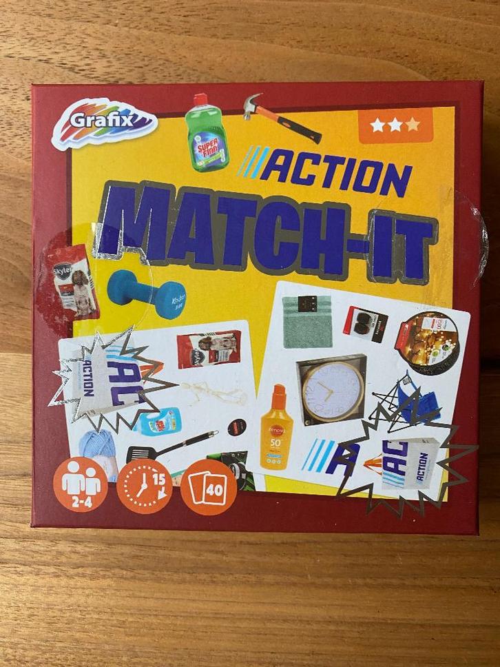 NIEUW Match-It | Action versie van spel Dobble | uniek, Hobby en Vrije tijd, Gezelschapsspellen | Bordspellen, Nieuw, Drie of vier spelers