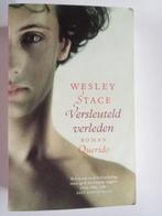 W. Stace - Versleuteld verleden, Ophalen of Verzenden, Gelezen, W. Stace