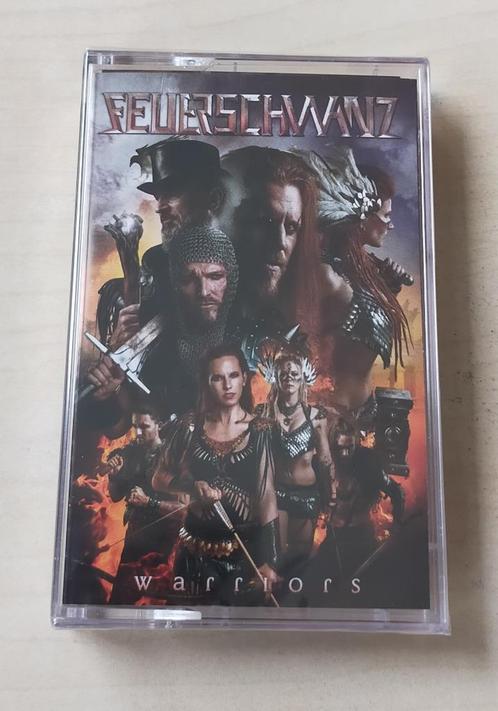 Feuerschwanz - Warriors Cassette MC 2024 Nieuw, Cd's en Dvd's, Cassettebandjes, Nieuw in verpakking, Origineel, 1 bandje, Ophalen of Verzenden