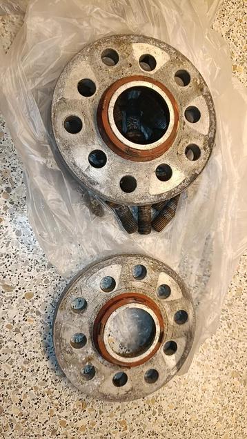 2 spacers 5x112. 15MM beschikbaar voor biedingen