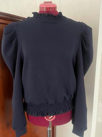 Leuke sweater maat M beschikbaar voor biedingen