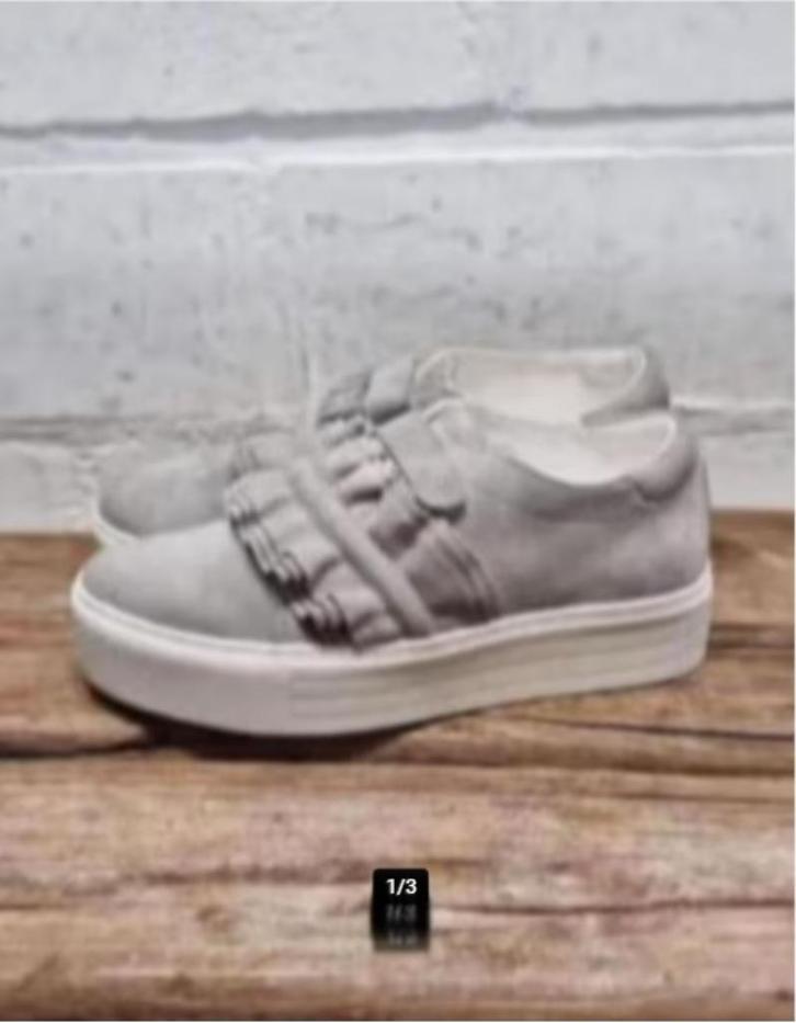 Kenneth Cole - Suedeleren sneakers maat 40 - Nieuw €130, Kleding | Dames, Schoenen, Nieuw, Sneakers of Gympen, Grijs, Ophalen of Verzenden