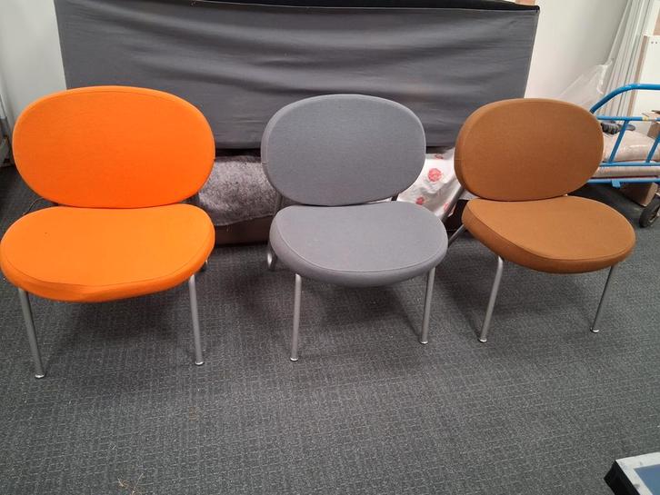 Leuke set van 3 design stoelen, Huis en Inrichting, Stoelen, Gebruikt, Drie, Metaal, Stof, Bruin, Ophalen