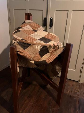 Inklapbare quiltbok / quilttafel / borduurstandaard beschikbaar voor biedingen