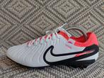 Nieuw Nike Tiempo Legend 10 pro FG White bright crimson 42, Sport en Fitness, Voetbal, Ophalen of Verzenden, Nieuw, Schoenen