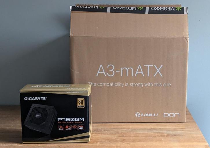 Lian Li & DAN Cases A3 + Gigabyte GP-P750GM modulaire PSU, Computers en Software, Computerbehuizingen, Zo goed als nieuw, Ophalen of Verzenden