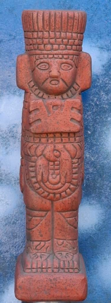 Mexicaanse Tula Warrior. Terra-cotta sculptuur.  27 cm., Ophalen