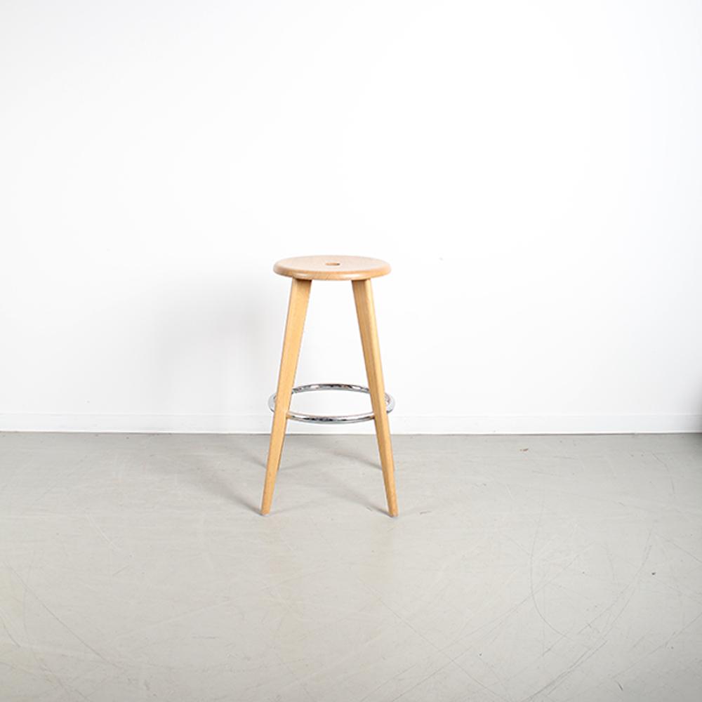 6x Vitra Jean Prouve Tabouret Haut Kruk – Eikenhout, Niet ingevuld, Niet ingevuld, Ophalen of Verzenden, Zo goed als nieuw