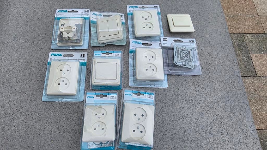 Nieuw! Peha schakelmateriaal en stopcontacten, Ophalen of Verzenden, Nieuw