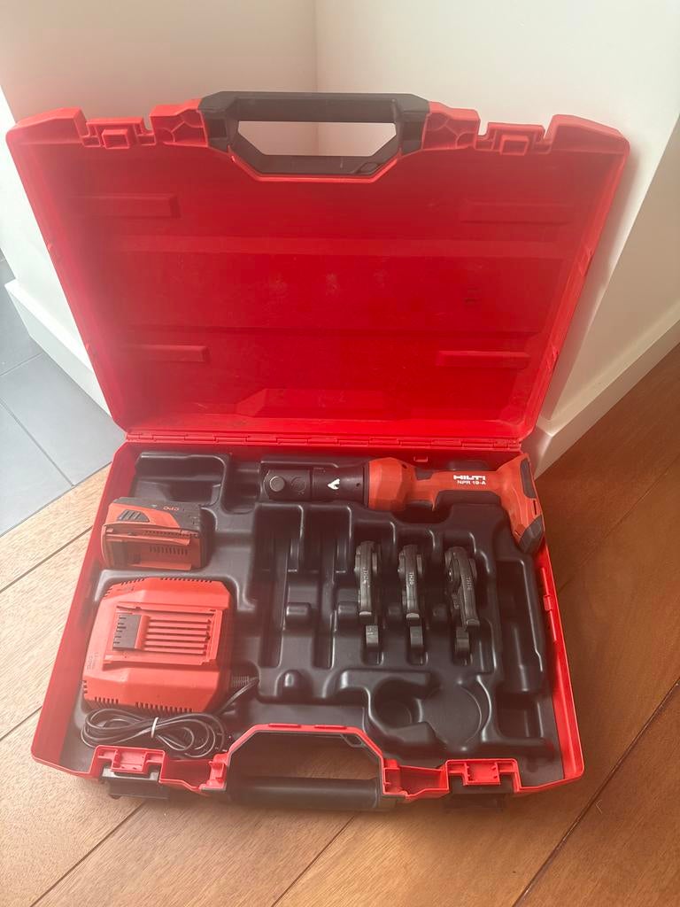 Hilti persmachine/perstang NPR 019 IE-A22 met TH persbekken, Ophalen of Verzenden, Gebruikt
