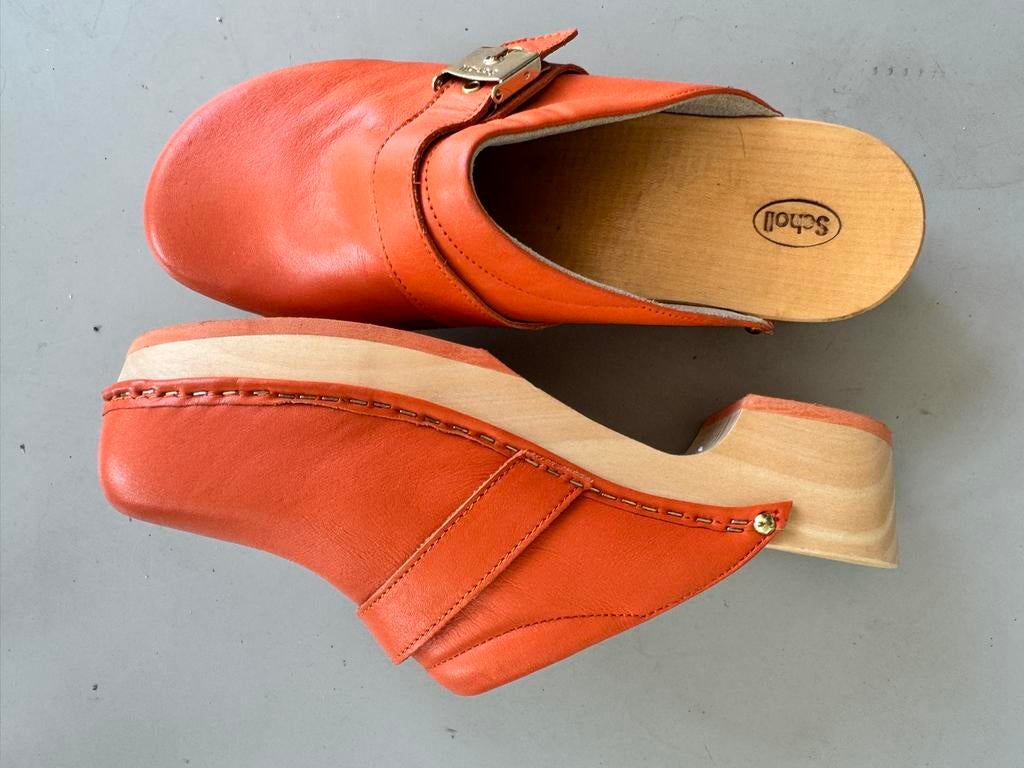 Scholl orange clogs size 39, Oranje, Zo goed als nieuw, Sandalen of Muiltjes, Ophalen of Verzenden