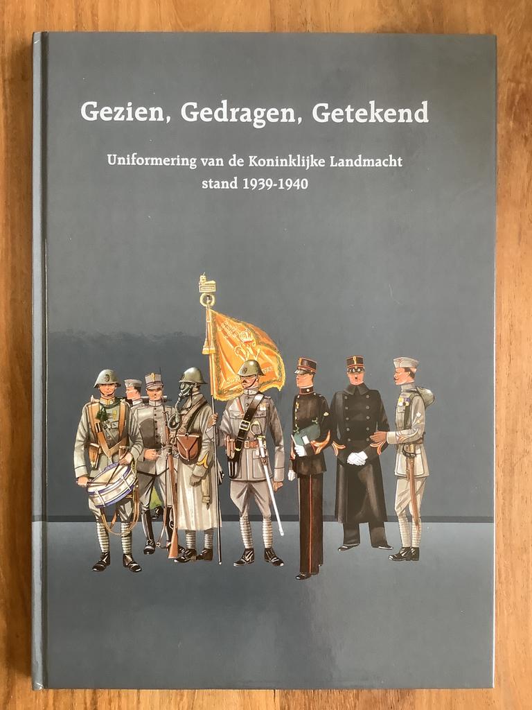 Gezien, Gedragen, Getekend (uniformen Landmacht ‘39-‘40), Ophalen of Verzenden, 20e eeuw of later, Nieuw