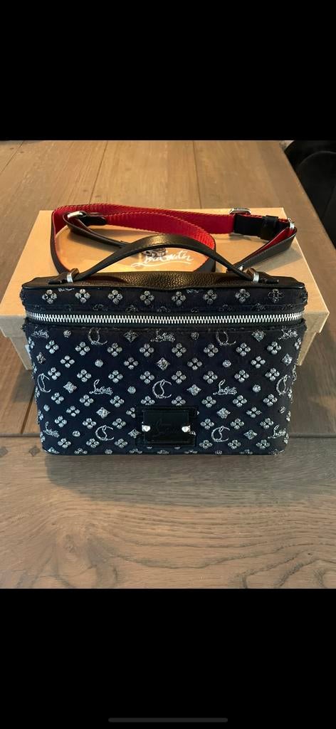 Limited Edition Christian Louboutin crossbody tas, Sieraden, Tassen en Uiterlijk, Tassen | Damestassen, Ophalen of Verzenden, Zo goed als nieuw