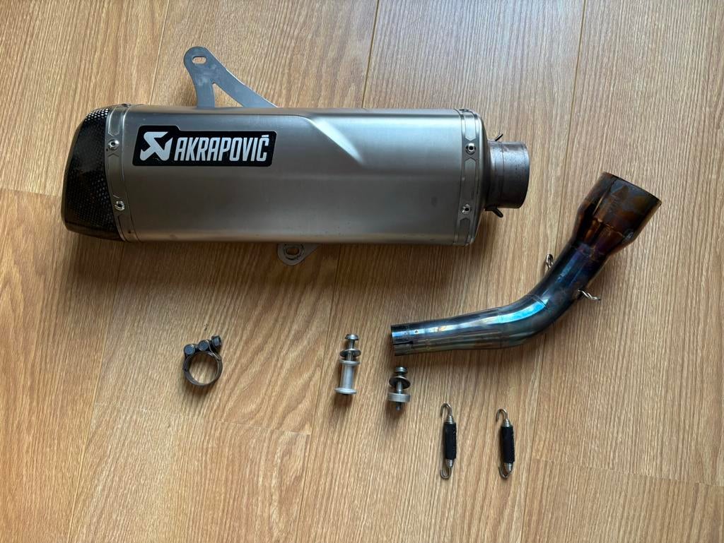 Akrapovic Vespa GTS HPE 300cc 250cc 125cc / GT200 onderdelen, Ophalen of Verzenden