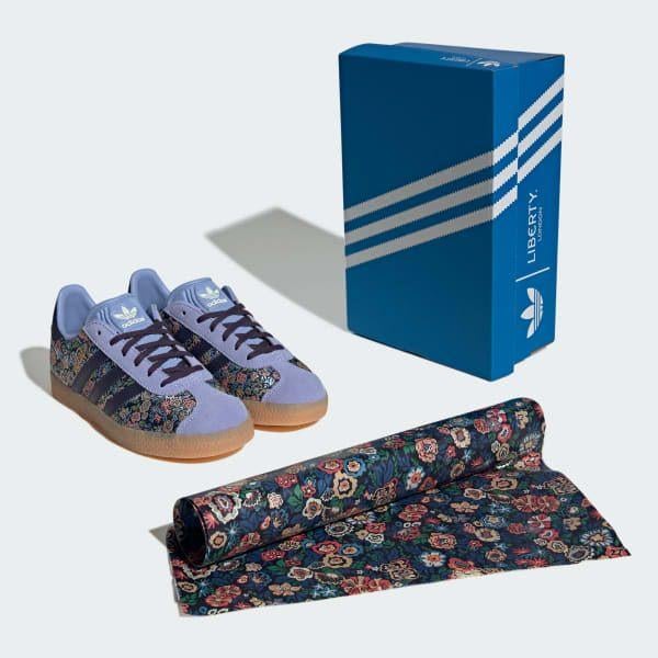Adidas Gazelle Liberty London Floral 36 2/3, Ophalen of Verzenden, Zo goed als nieuw, Roze, Sneakers of Gympen