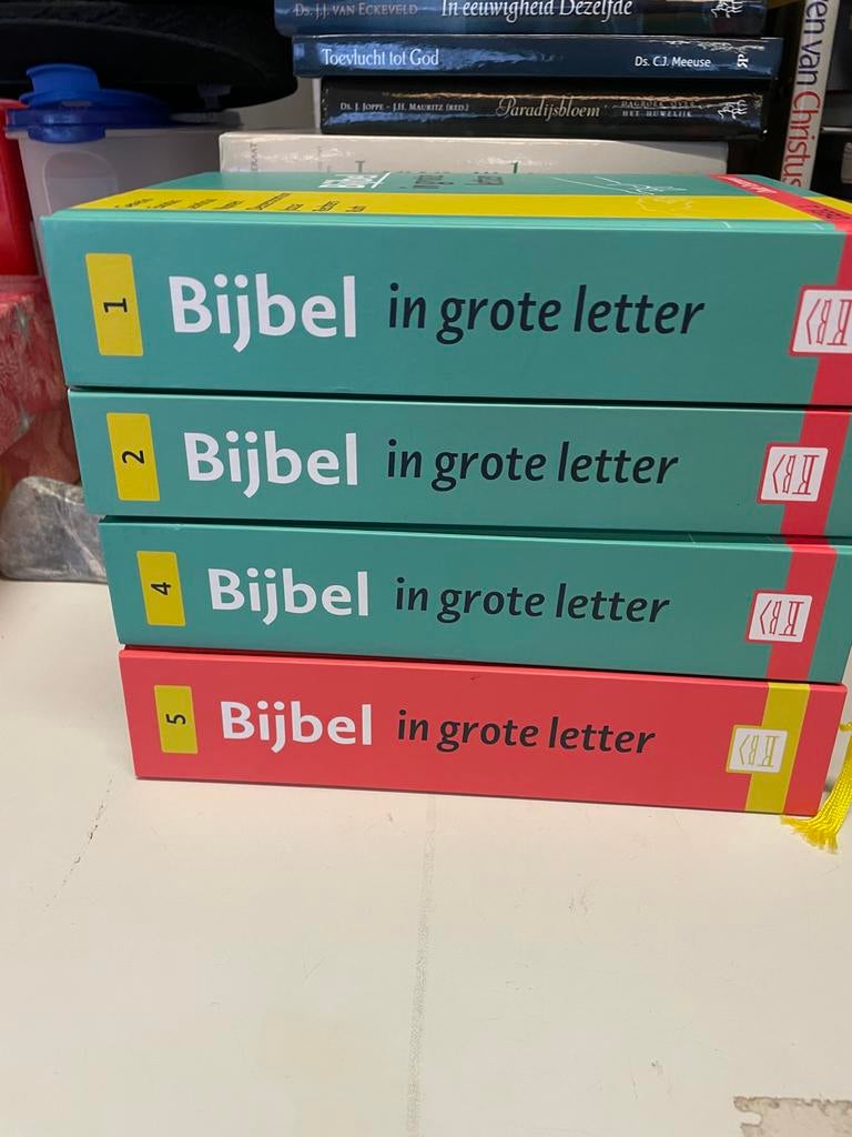 Bijbel in grote letter - Deel 1, 2, 4 en 5 (deel 3 ontbreekt, Ophalen of Verzenden, Gelezen, Christendom | Protestants