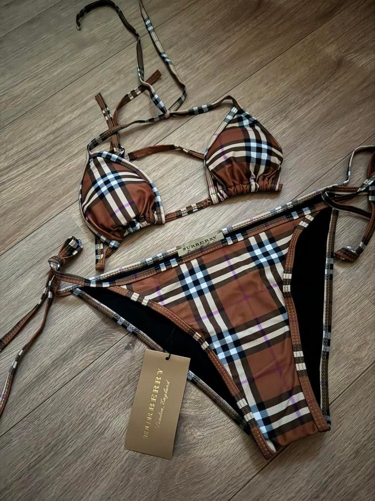 Bikini burberry maat xl, Kleding | Dames, Badmode en Zwemkleding, Ophalen of Verzenden, Zo goed als nieuw, Bikini