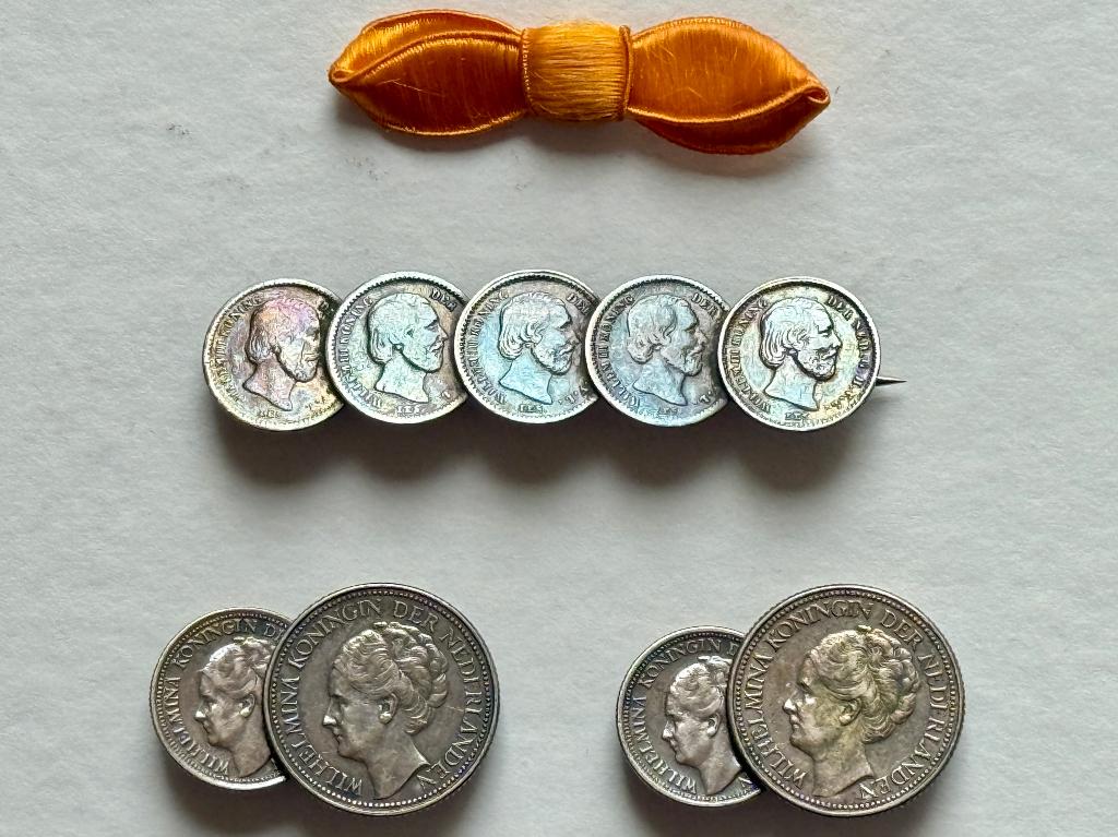 Koning Willem III en Koningin Wilhelmina (munten Zilver), Verzamelen, Koninklijk Huis en Royalty, Ophalen of Verzenden, Gebruikt