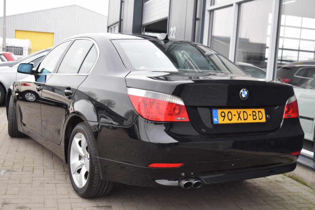 BMW 5-serie 525i | Airco | Cruise | APK 11-2026 !, Zwart, Zwart, 11 km/l, Bedrijf