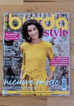 Burda style nr 2 februari 2022 western-look, broekpak, Ophalen of Verzenden, Zo goed als nieuw, Vrouw, Burda