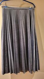 Lichtblauwe plooirok Minimum, maat 38, Blauw, Ophalen of Verzenden, Zo goed als nieuw, Onder de knie