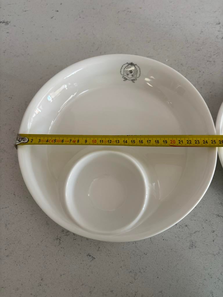 2 Riviera Maison mosselborden 25,5cm - Zo goed als nieuw, Ophalen of Verzenden, Zo goed als nieuw, Bord(en), Overige stijlen