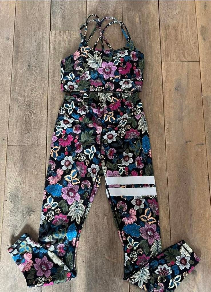 Stronger legging en top maat S, Kleding | Dames, Sportkleding, Overige kleuren, Ophalen of Verzenden, Stronger, Maat 36 (S)