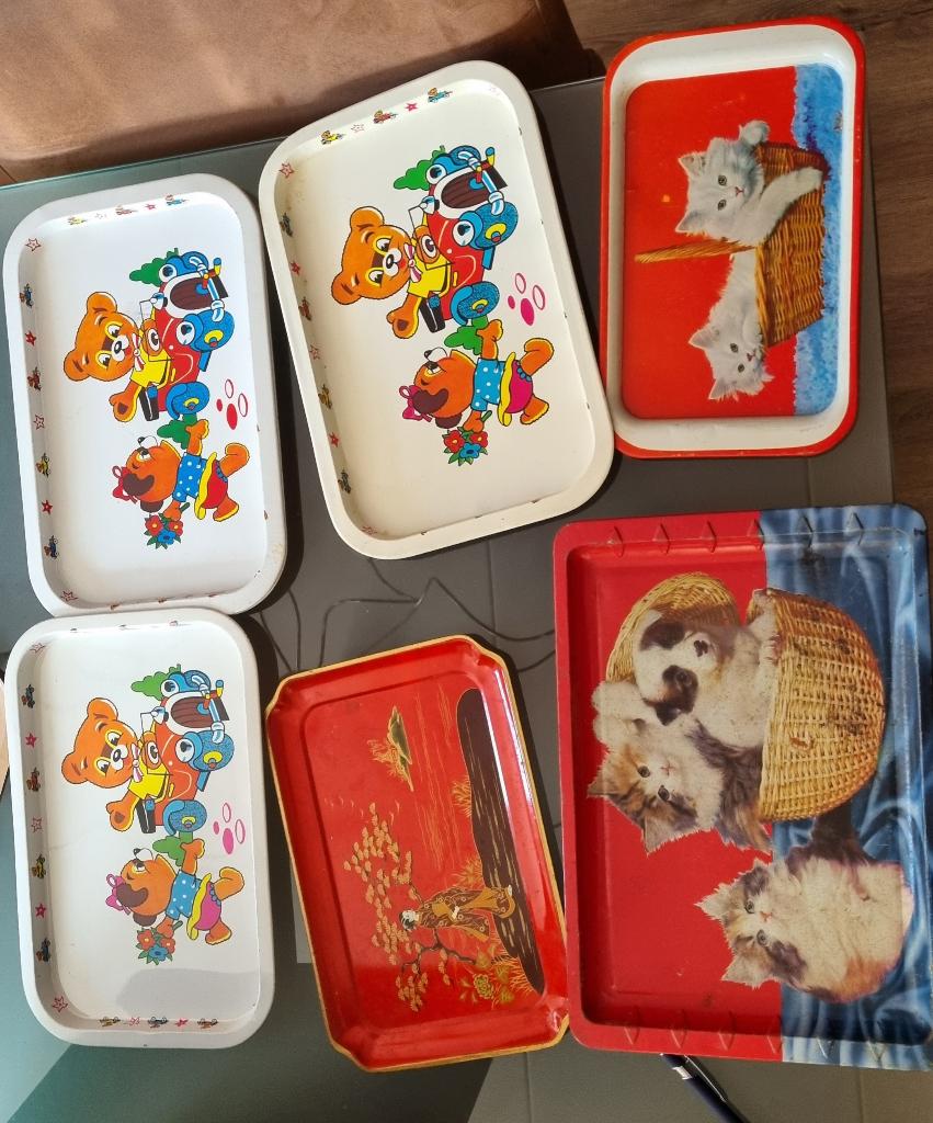 80 Vintage blikken dienbladen en kinder dienbladen., Verzamelen, Blikken, Ophalen of Verzenden, Gebruikt, Overige