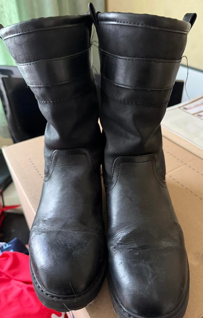 Dames laarzen, Ophalen of Verzenden, Zo goed als nieuw, Zwart, Hoge laarzen