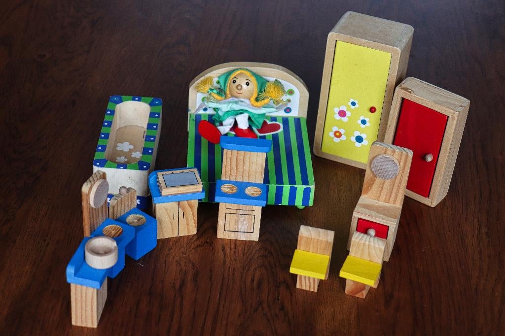 poppenhuismeubeltjes, Ophalen, Gebruikt, Poppenhuis