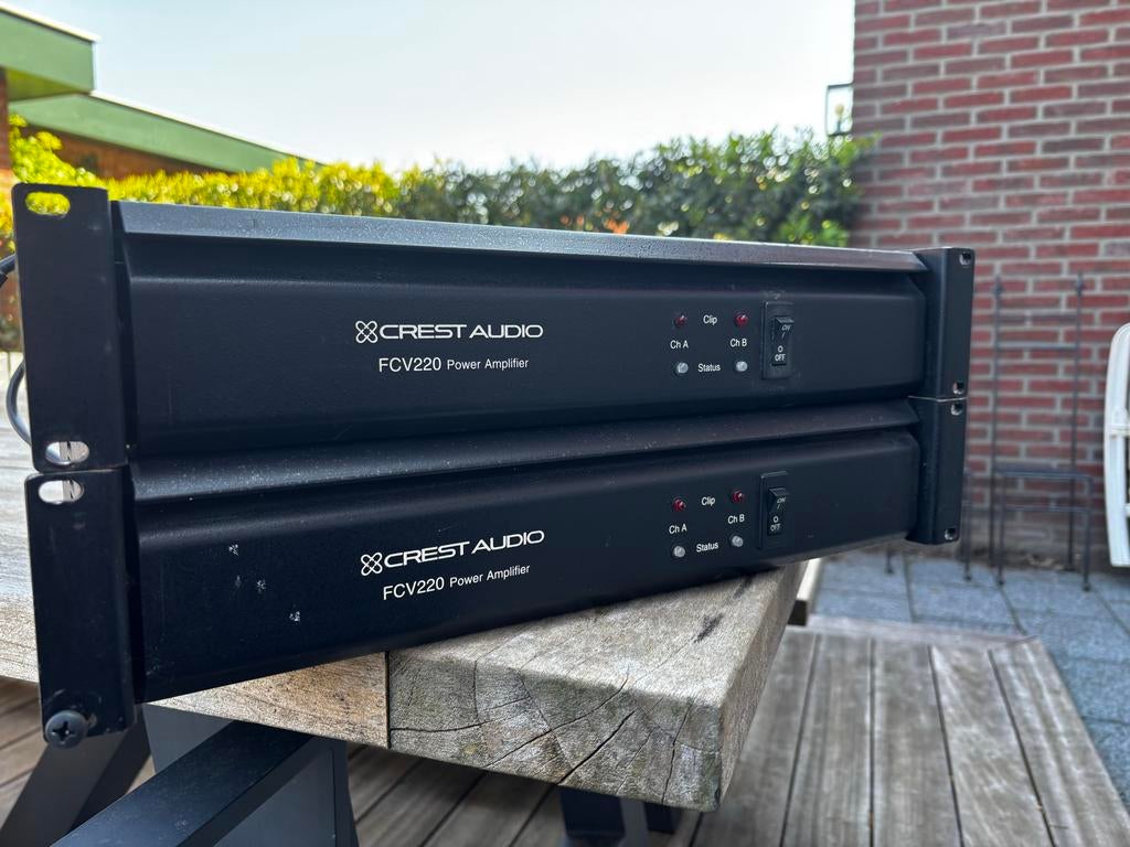 Crest Audio FCV220 Power Versterker, 120 watt of meer, Ophalen, Overige merken, Gebruikt