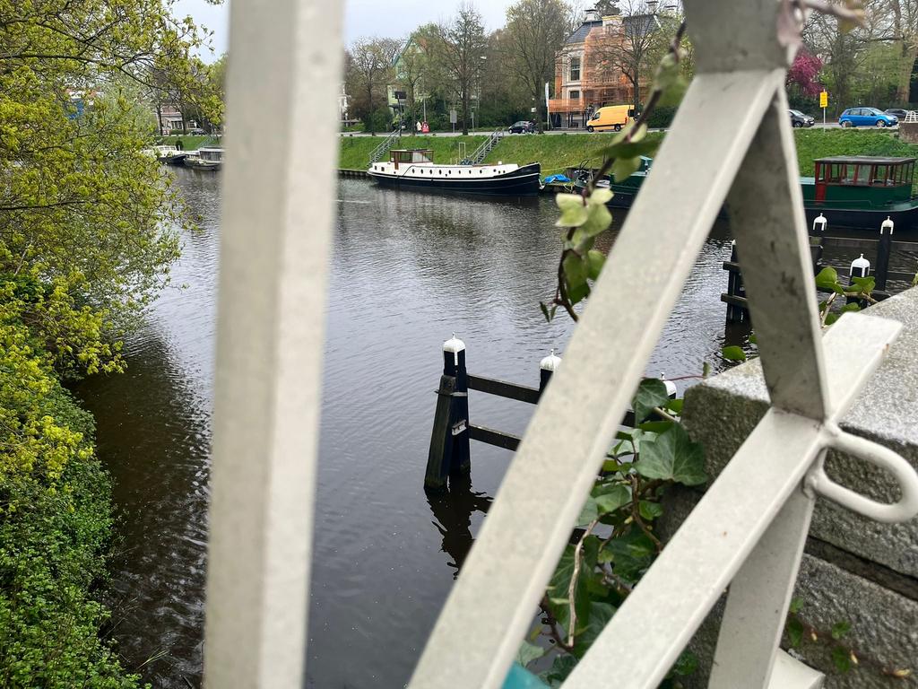 Ligplaats woonschip met woonadres gezocht
