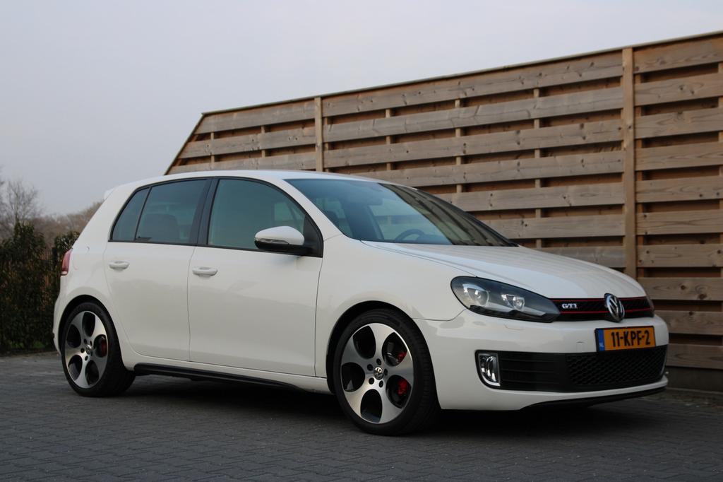 Volkswagen Golf 2.0 GTI 155KW 2010, NAP, Voorwielaandrijving, 4 cilinders, 1984 cc, Wit