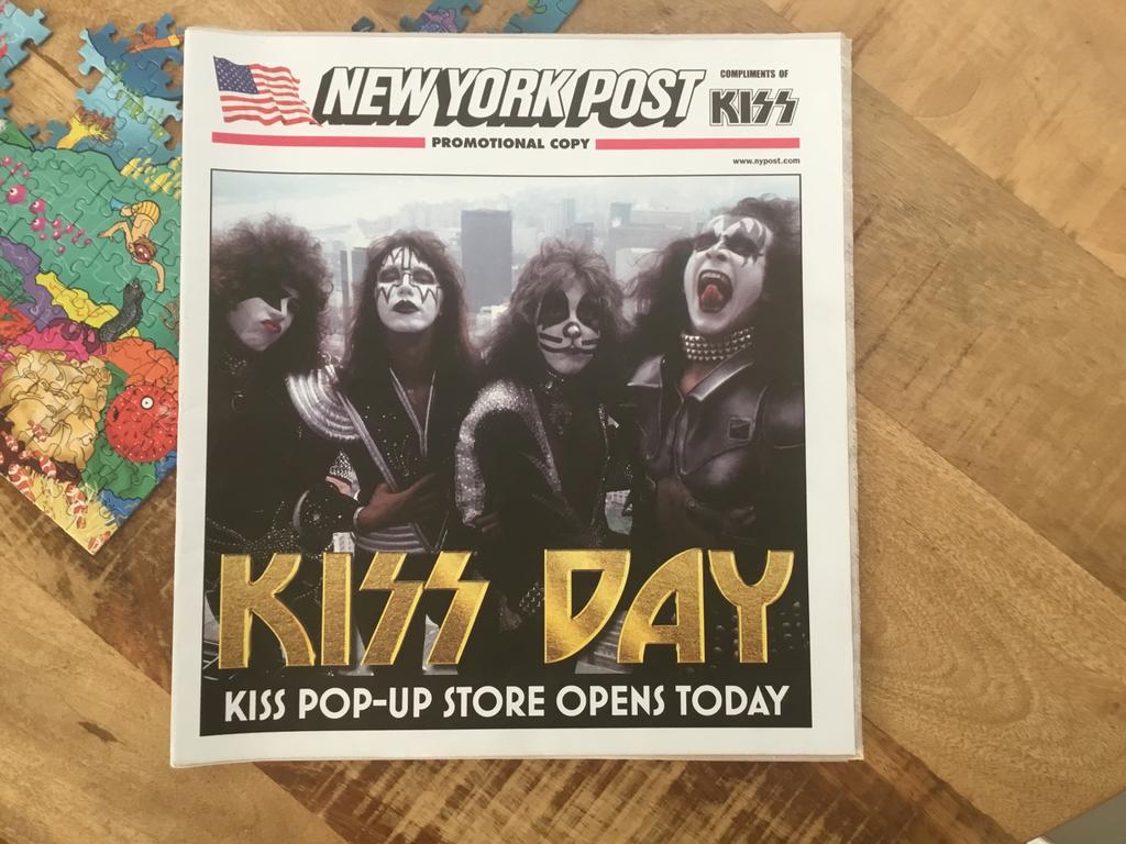 Kiss New York Post Krant, Ophalen of Verzenden, 1980 tot heden, Buitenland, Krant