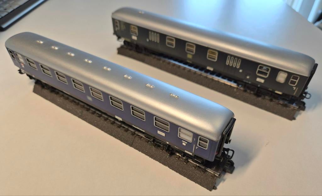 2 Marklin Rijtuigen met verlichting, Wisselstroom, Gebruikt, Wagon, Ophalen of Verzenden