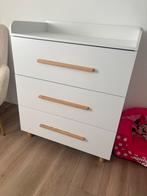 Witte commode met houten handgrepen, Kinderen en Baby's, Kinderkamer | Commodes en Kasten, Ophalen, Gebruikt, 50 tot 70 cm, 75 tot 100 cm